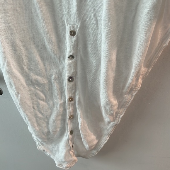 Island and company linen shirt - Picture 5 of 7